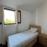 Natalie's Tiny House- 6 Minutes From The Beach! Hébergement de vacances *