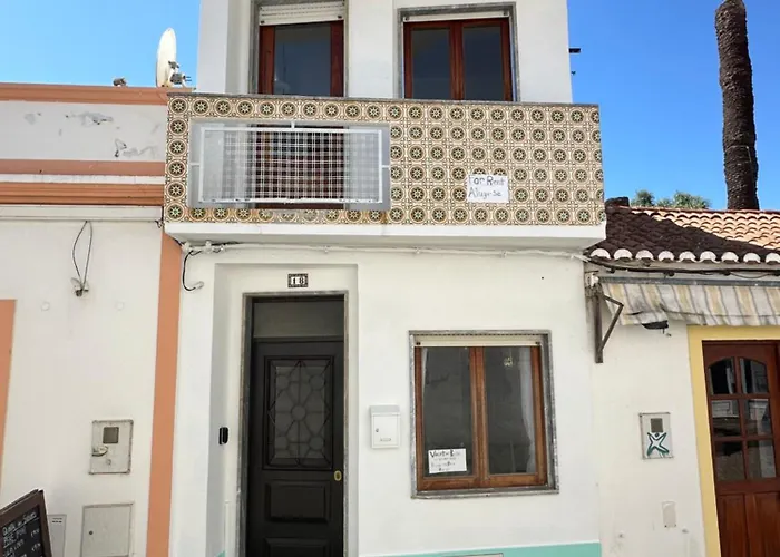 Natalie's Tiny House- 6 Minutes From The Beach! Dom wakacyjny Odeceixe