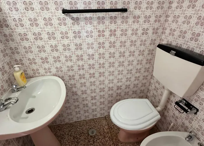 Dom wakacyjny Natalie's Tiny House- 6 Minutes From The Beach!