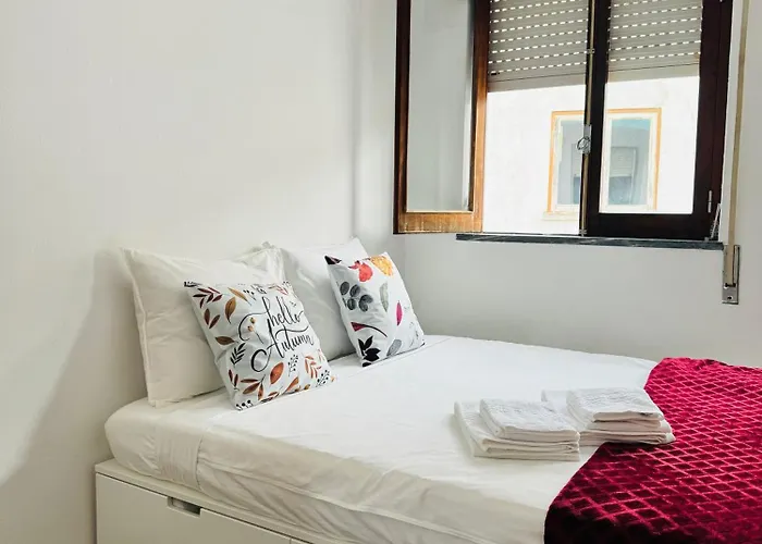 Natalie's Tiny House- 6 Minutes From The Beach! Dom wakacyjny Odeceixe